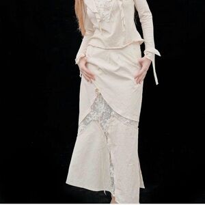 Elegant Cream Lace Women's Skirt